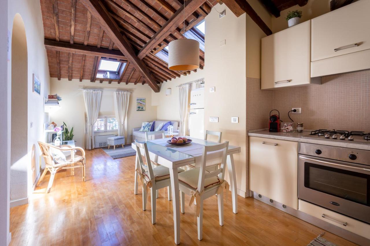 50Mt Dalle Mura+Parcheggio*Appartamento Tipico* Lucca Exteriör bild
